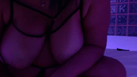 Luna Velvet online show from May 15, 2026, 11:12 pm