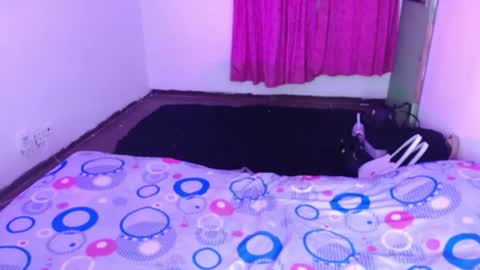 Fabi online show from April 21, 2026, 2:51 am