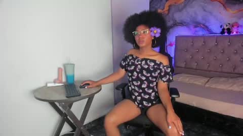 cataleyamoon_ online show from April 21, 2026, 8:12 pm