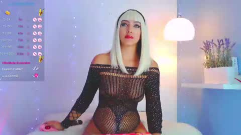 Catalina lovers online show from February 20, 2025, 4:46 pm