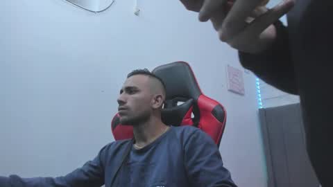 Cata y Roger online show from January 12, 2025, 5:13 am