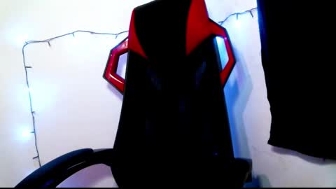 catalina_colombia online show from February 21, 2025, 6:37 pm