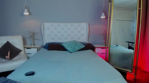 Catalina online show from February 20, 2025, 3:08 pm