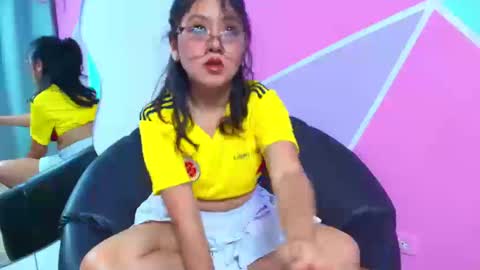 Catalina online show from September 9, 2025, 8:52 pm