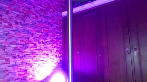 Catalina online show from September 20, 2025, 8:43 pm