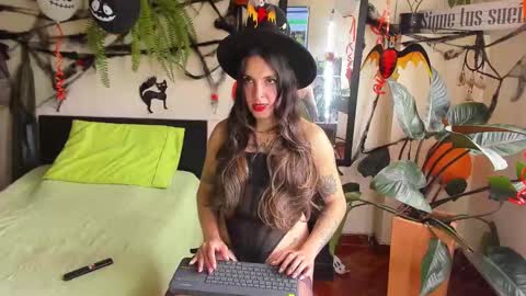 Snapshot of catalinalince chatting on October 23, 2025, 5:33 pm Cataina Lince online show from October 23, 2025, 5:33 pm