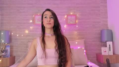 CatalinnaThompson online show from March 7, 2025, 3:07 pm