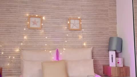 CatalinnaThompson online show from March 9, 2025, 6:21 pm