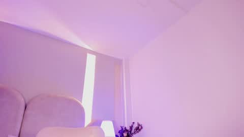 Call me Cata  online show from January 19, 2025, 2:57 am