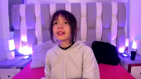 Cat  online show from December 6, 2024, 11:54 am