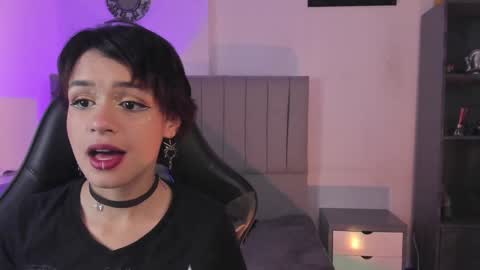 Cat  online show from January 21, 2025, 9:25 pm