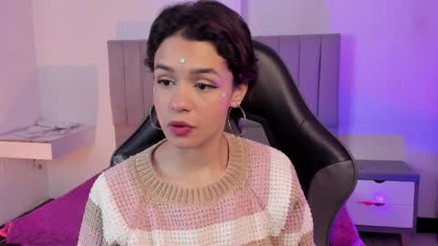 Cat  online show from February 1, 2025, 8:37 pm