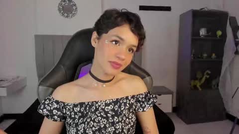 Cat  online show from February 18, 2025, 8:25 pm