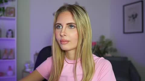 catecrago  online show from February 24, 2025, 5:20 pm