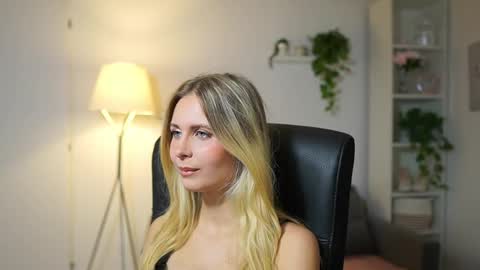 catecrago  online show from September 9, 2025, 7:52 am