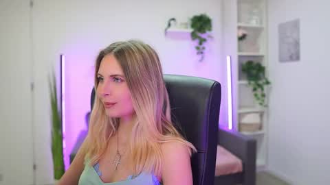 catecrago  online show from January 12, 2026, 1:49 pm