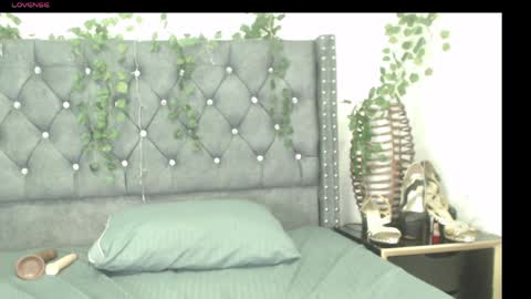 cathalina online show from April 19, 2026, 2:38 pm