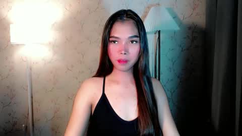 catherine_365 online show from October 15, 2025, 1:44 pm