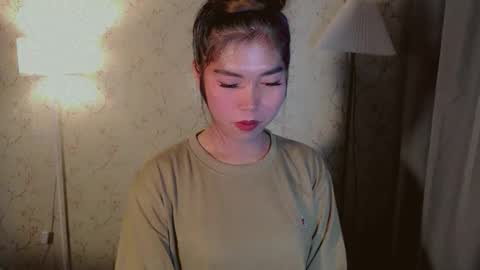 catherine_365 online show from October 28, 2025, 7:05 pm