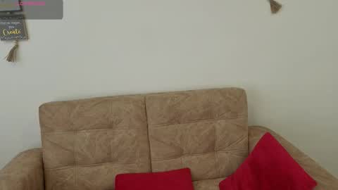 Snapshot of catherine____ chatting on October 23, 2025, 11:09 am Catherin online show from October 23, 2025, 11:09 am