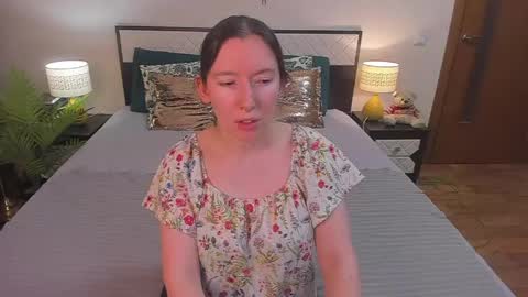 Catrin online show from April 23, 2026, 4:35 am