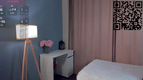 Mia online show from April 15, 2026, 11:06 am