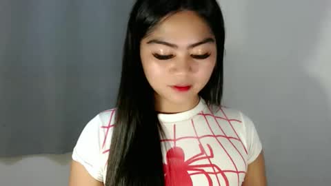cathy_ho online show from November 8, 2025, 6:40 pm