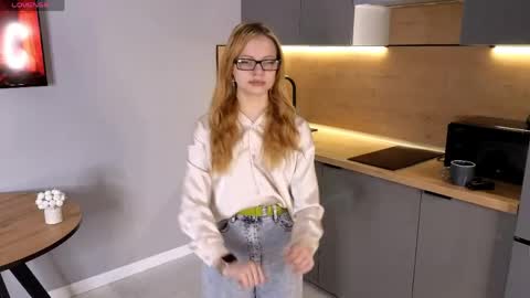 Katiee online show from April 29, 2026, 7:34 am