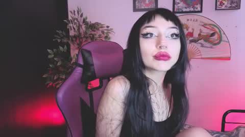 Snapshot of cati_petite chatting on July 28, 2026, 4:39 pm Cati help me reach my goal of 100 thumbs up again 3 online show from July 28, 2026, 4:39 pm