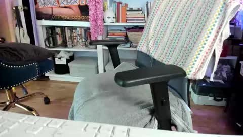 Snapshot of catnips_cabaret chatting on June 2, 2026, 5:37 pm some call me djcatnips some call me CC but i love it when you call me miss catnips online show from June 2, 2026, 5:37 pm
