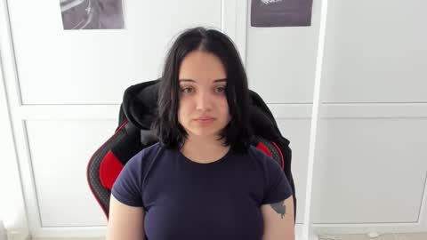 Snapshot of catrine_cute chatting on May 30, 2026, 9:17 am Catrine online show from May 30, 2026, 9:17 am