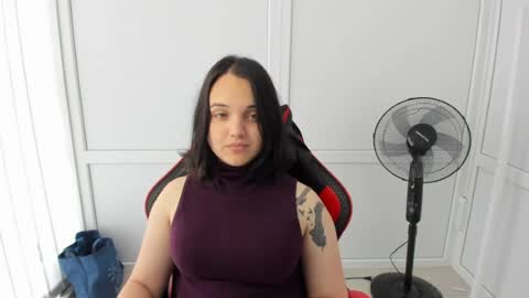 Snapshot of catrine_cute chatting on June 16, 2026, 7:00 am Catrine online show from June 16, 2026, 7:00 am