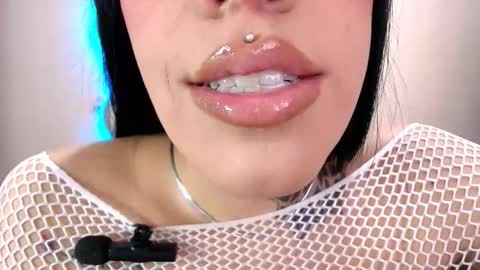 Cattleya online show from January 12, 2026, 3:56 am