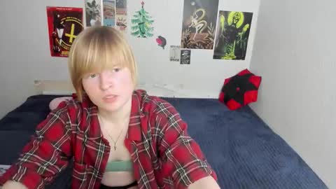 cattie_w_ online show from March 7, 2026, 1:24 am