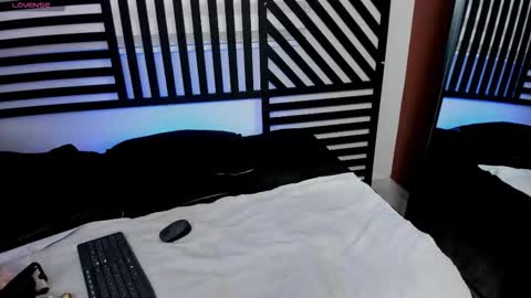 Cattleya online show from December 2, 2025, 8:37 pm