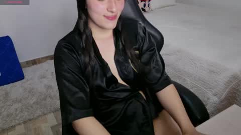 Snapshot of cattleyaangel chatting on June 1, 2026, 1:29 am Cattleya online show from June 1, 2026, 1:29 am