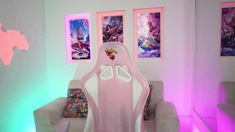 cattleyascaly online show from December 3, 2024, 7:22 pm