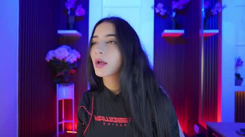 cattleyascaly online show from October 18, 2025, 7:14 pm