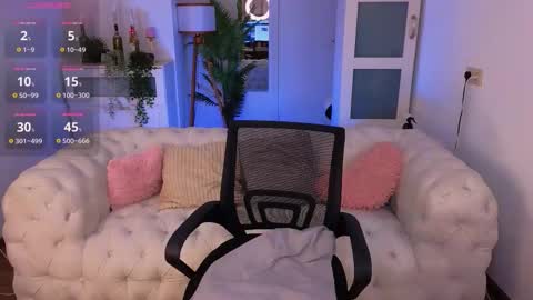 caty_cuddly online show from September 17, 2025, 6:26 am