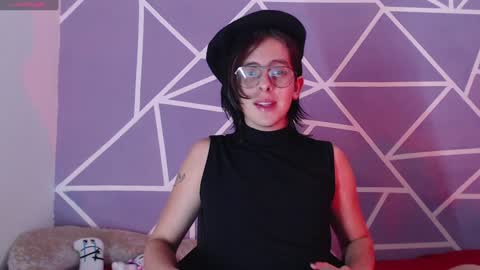 cava_pretty online show from December 31, 2024, 8:59 am