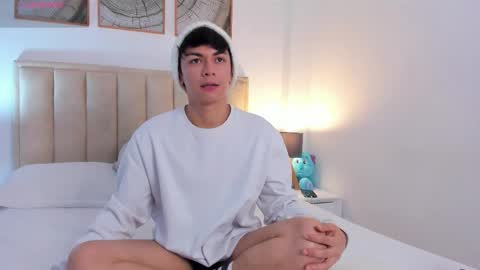 Cayden online show from November 3, 2025, 3:41 am