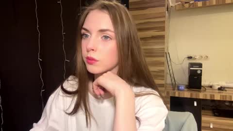 Polly online show from February 25, 2026, 4:16 pm