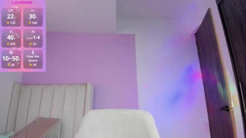 Cay online show from September 17, 2025, 12:07 pm