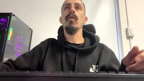 cayu_frensh94 online show from December 16, 2024, 10:24 pm