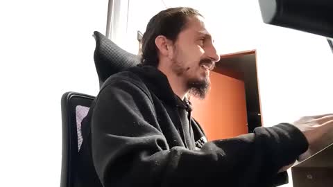 cayu_frensh94 online show from February 9, 2026, 11:53 pm