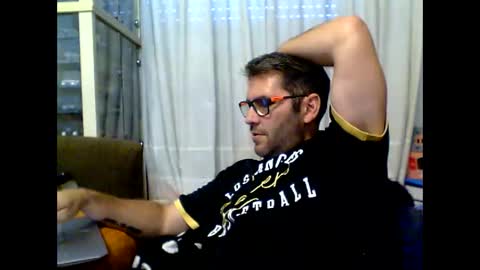 Snapshot of ccddrr2 chatting on June 11, 2026, 9:40 am ccddrr2 online show from June 11, 2026, 9:40 am