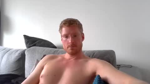 Snapshot of ccloser87 chatting on December 27, 2024, 1:18 pm ccloser87 online show from December 27, 2024, 1:18 pm