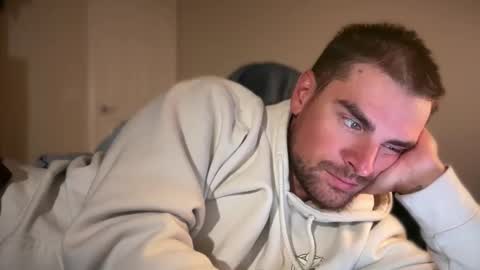 Rivs online show from October 15, 2025, 4:07 pm