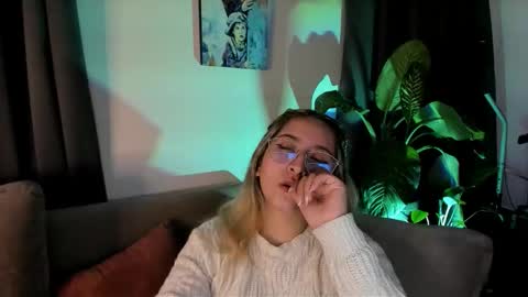 ccuteass online show from December 9, 2024, 10:09 pm