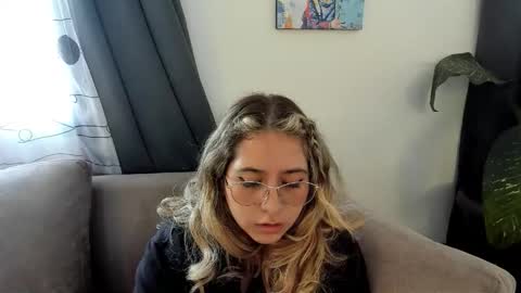 ccuteass online show from December 12, 2024, 1:17 pm